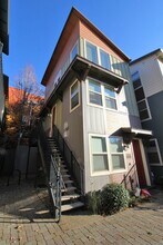 4325 SE Division St in Portland, OR - Building Photo - Building Photo