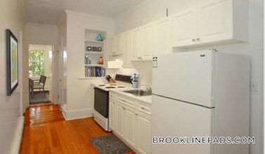 1539 Beacon St in Brookline, MA - Building Photo - Building Photo