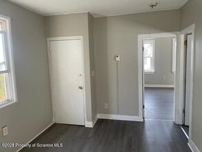 513 Cherry St in Scranton, PA - Building Photo - Building Photo