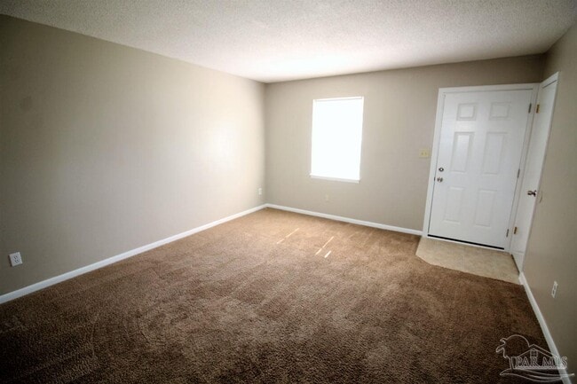 5675 Vestavia Ln in Pensacola, FL - Building Photo - Building Photo