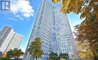 3650 Kaneff Crescent in Mississauga, ON - Building Photo