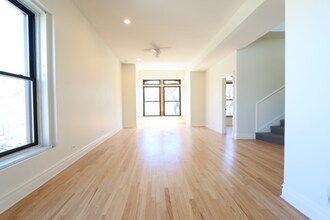 800 S Loomis St, Unit 2 in Chicago, IL - Foto de edificio - Building Photo