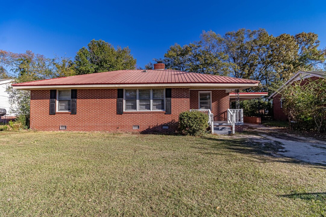 804 N Madison Ave in Goldsboro, NC - Building Photo