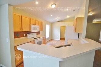 992 Vanderbilt Dr in Eustis, FL - Building Photo - Building Photo