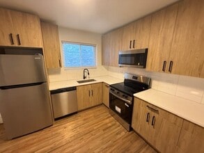 7357 N Winchester Ave in Chicago, IL - Building Photo - Building Photo