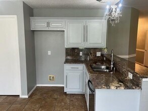 814 Elbe Dr in Arlington, TX - Building Photo - Building Photo