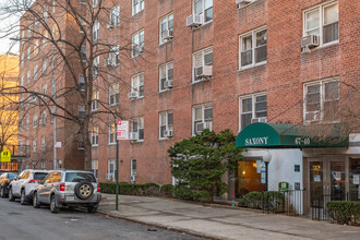 6740 Booth St in Forest Hills, NY - Building Photo - Building Photo