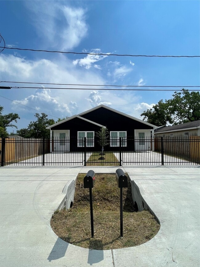 property at 4124 Vaughn St