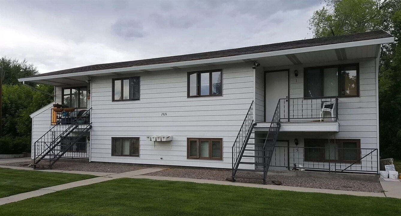 2026 S 9th St W in Missoula, MT - Building Photo