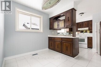 29 Monterrey Dr in Toronto, ON - Building Photo - Building Photo