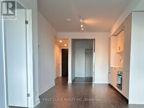 88 Queen St E in Toronto, ON - Building Photo - Building Photo