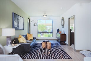 Audere Apartments in Phoenix, AZ - Building Photo