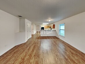 619 Chatham Walk Dr in Ruskin, FL - Building Photo - Building Photo