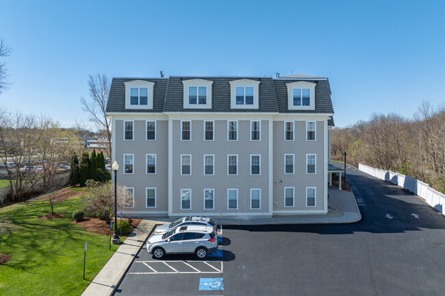 48 Denver St in Saugus, MA - Foto de edificio - Building Photo