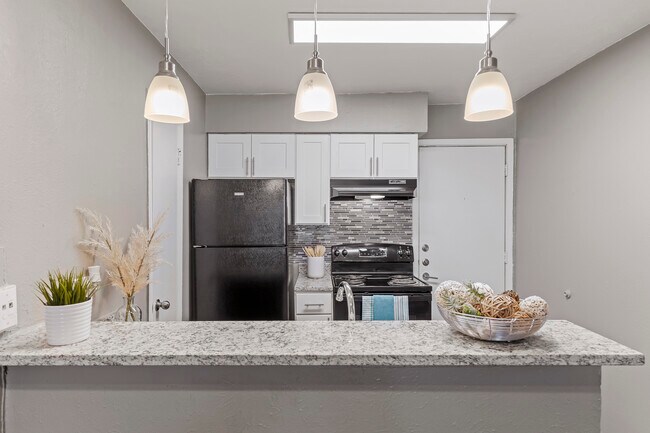 Monaco Valley in Dallas, TX - Foto de edificio - Interior Photo