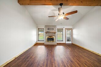 10011 Blue Bird St in La Porte, TX - Building Photo - Building Photo