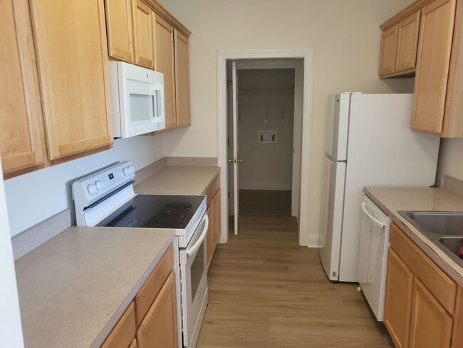 2037 Silvercrest Dr in Myrtle Beach, SC - Building Photo - Building Photo