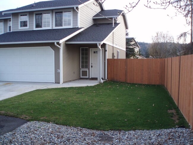 1402 7th Ave SE in Puyallup, WA - Building Photo - Building Photo