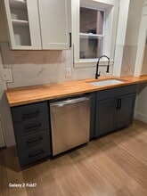 5209 Warren Ave in Cincinnati, OH - Foto de edificio - Building Photo