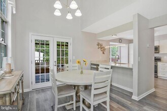 1 Bentmoor Ct in Sterling, VA - Building Photo - Building Photo