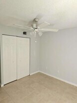 5560 NW 61st St in Coconut Creek, FL - Building Photo