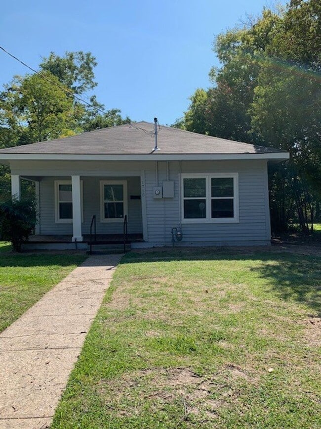 property at 1715 Division St