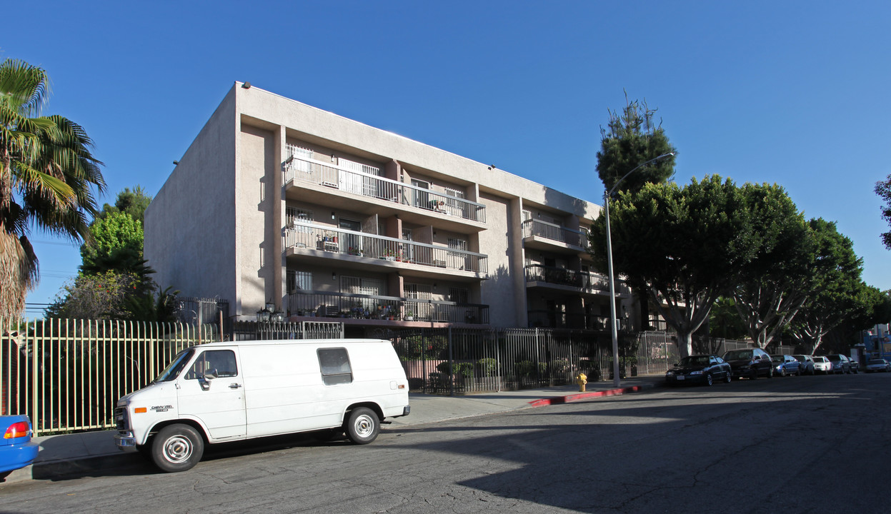 Burlington Arms in Los Angeles, CA - Building Photo