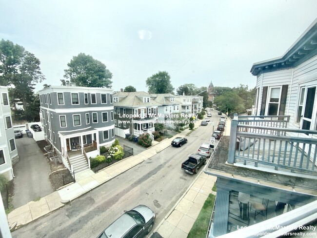 19 Roseclair St, Unit 2