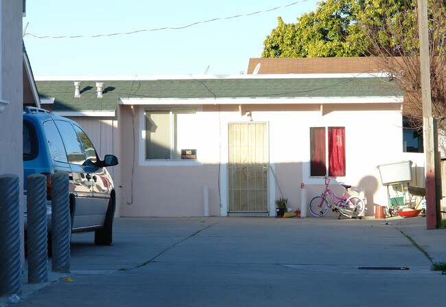 113 Carr Ave in Salinas, CA - Foto de edificio - Building Photo