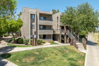 Scottsdale Springs Condominiums in Scottsdale, AZ - Building Photo - Building Photo