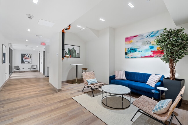 Harrison Playhouse Lofts in Harrison, NY - Foto de edificio - Building Photo