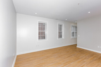 35th Street Residences in Washington, DC - Building Photo - Interior Photo