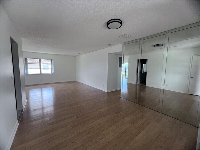 2430 SW 81st Ave, Unit 408