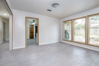 8330 Silver Shadows Ln in Spring, TX - Building Photo - Building Photo