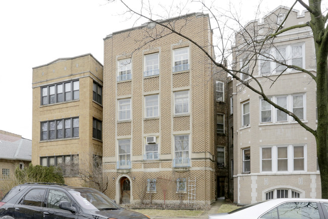 6433 N Washtenaw Ave in Chicago, IL - Building Photo - Building Photo