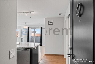 6400 Christie Ave in Emeryville, CA - Building Photo - Building Photo