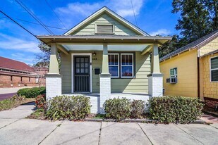 422 N Davis Hwy in Pensacola, FL - Building Photo