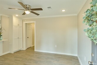309 S Magnolia St in Tomball, TX - Building Photo - Building Photo