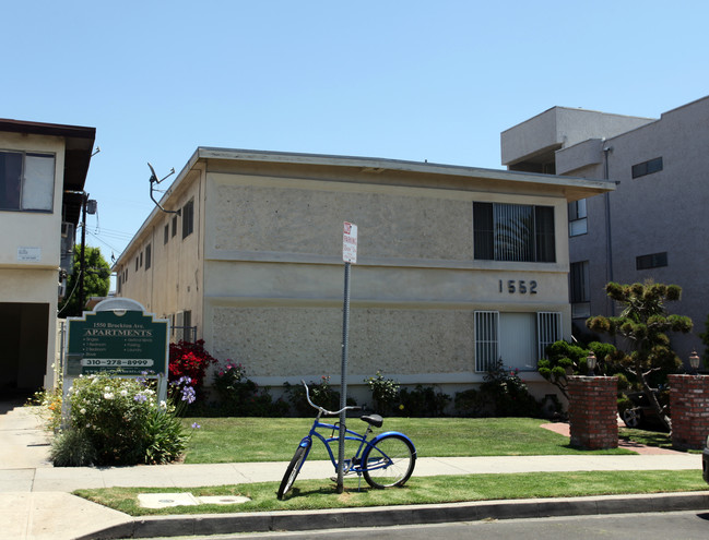 1552 Brockton Ave in Los Angeles, CA - Building Photo - Building Photo