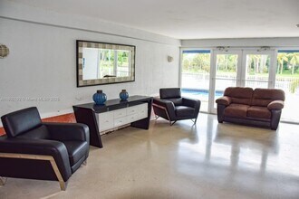 1740 NW N River Dr in Miami, FL - Building Photo - Building Photo