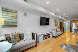 816 Kennedy St NW in Washington, DC - Foto de edificio - Building Photo