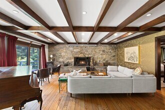 30 Lake Dr in Holmes, NY - Building Photo - Building Photo