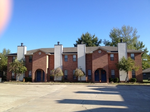 ShadoWalk Townhomes in Van Buren, AR - Foto de edificio