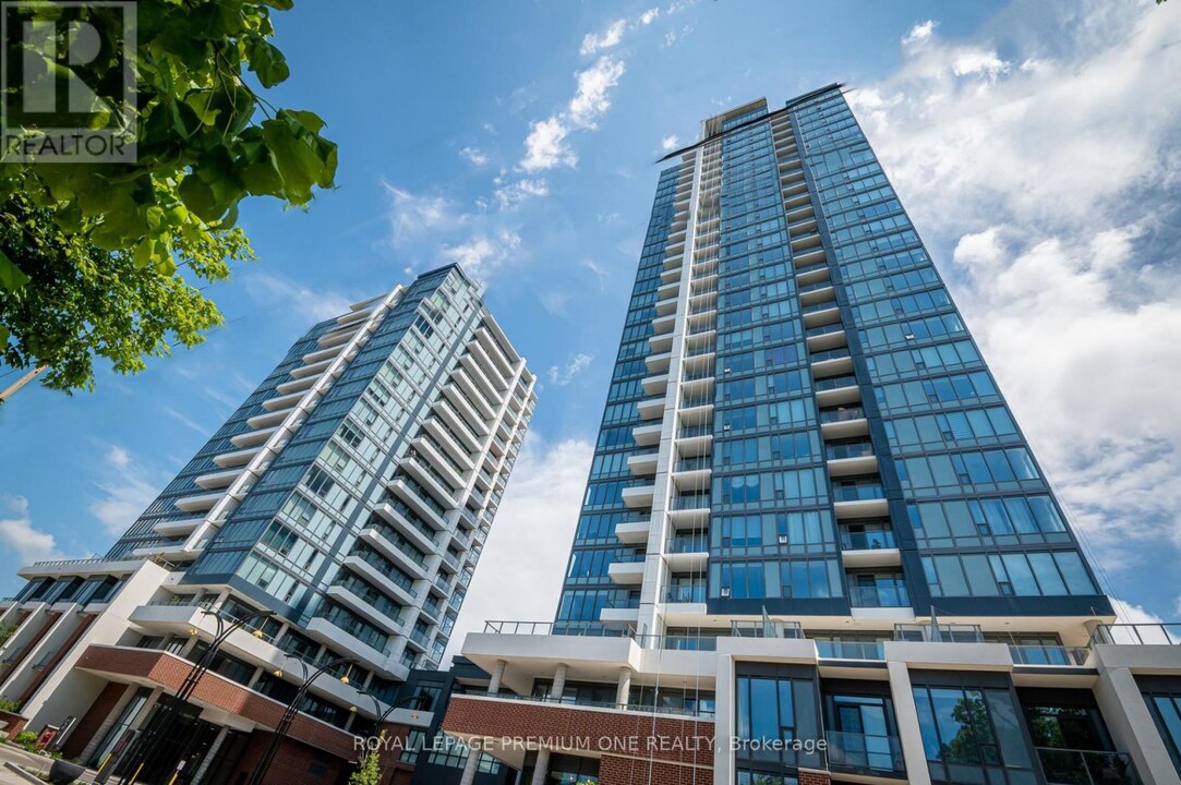 15-2415 Wellington St S in Kitchener, ON - Building Photo