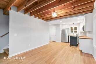 32 E Citra St in Asheville, NC - Building Photo - Building Photo