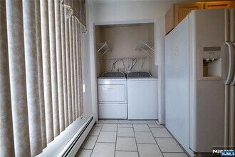 65 2nd St in Cliffside Park, NJ - Building Photo - Building Photo