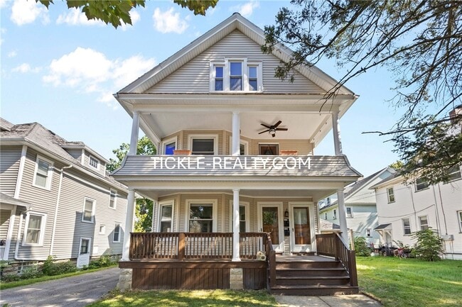 15-17-17 Roosevelt St