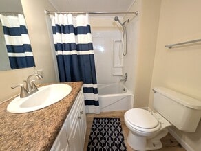 813 E Pearl St in Greenville, MI - Building Photo - Building Photo