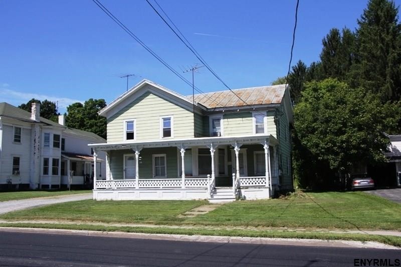 473 W Main St in Cobleskill, NY - Building Photo