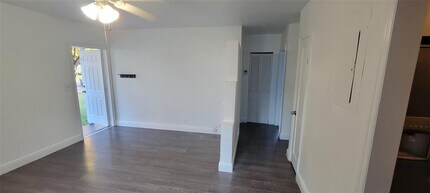 1938 Fletcher St in Hollywood, FL - Building Photo - Building Photo